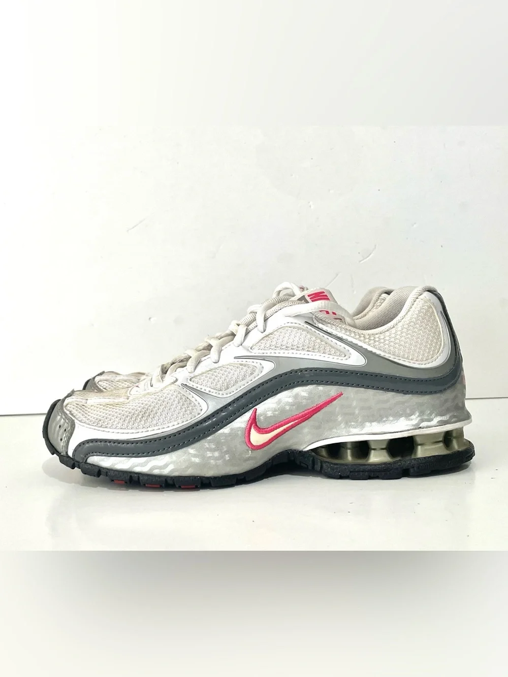 Women’s 6.5 Nike Reax Run 5 Athletic Shoes White Silver Metallic 407987-116